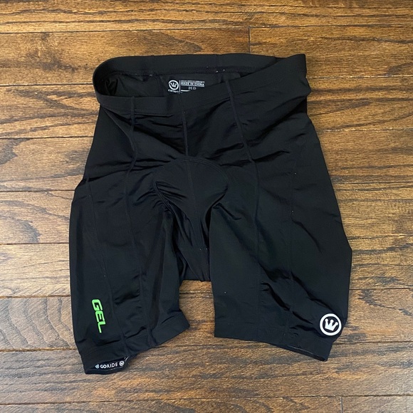 Canari Black Cycling Shorts - Picture 1 of 5